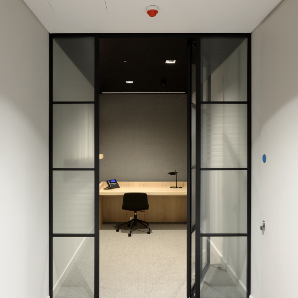 Rio Tinto | Double Extruded Banded Commercial Partition | Radii