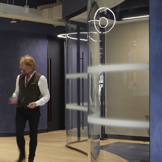 Available as curved glazing.