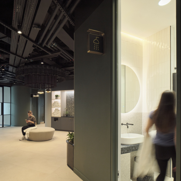 DLAPiperLeeds2503078002MS