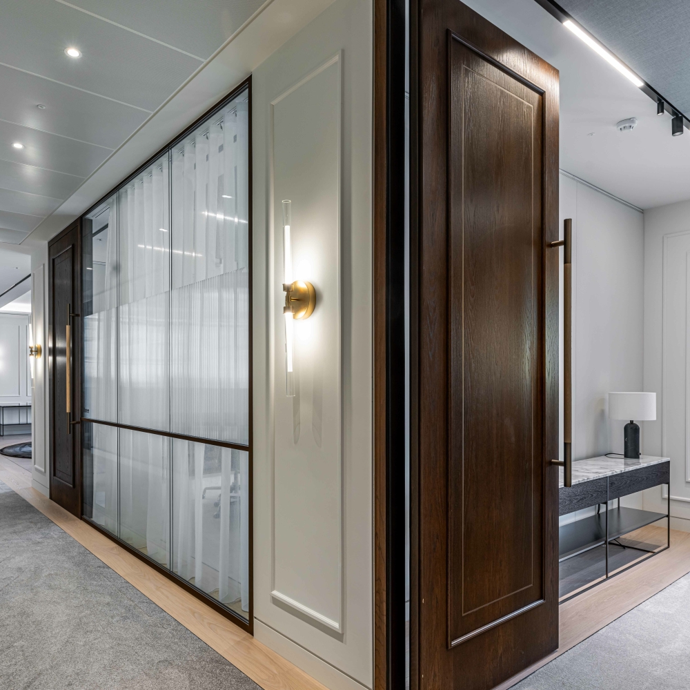Leading Global Private Equity Firm Radii LR 75
