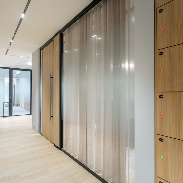 Munich Re  P50 with Veneered Timber Door and VISA Tech Unit (3)