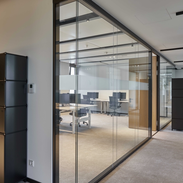 Parallel 100 90 degree Mitered Corner 30