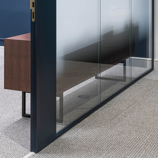 Track options down to 25mm slimline profiling.